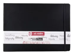 Art Creation Skissebok m/strikk 80g A4 – Sort Prikker
