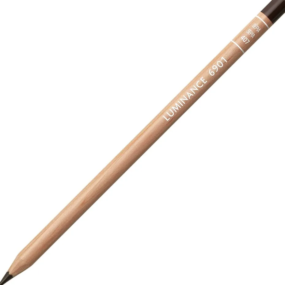 Caran d’Ache Luminance Blyant – 407 Sepia