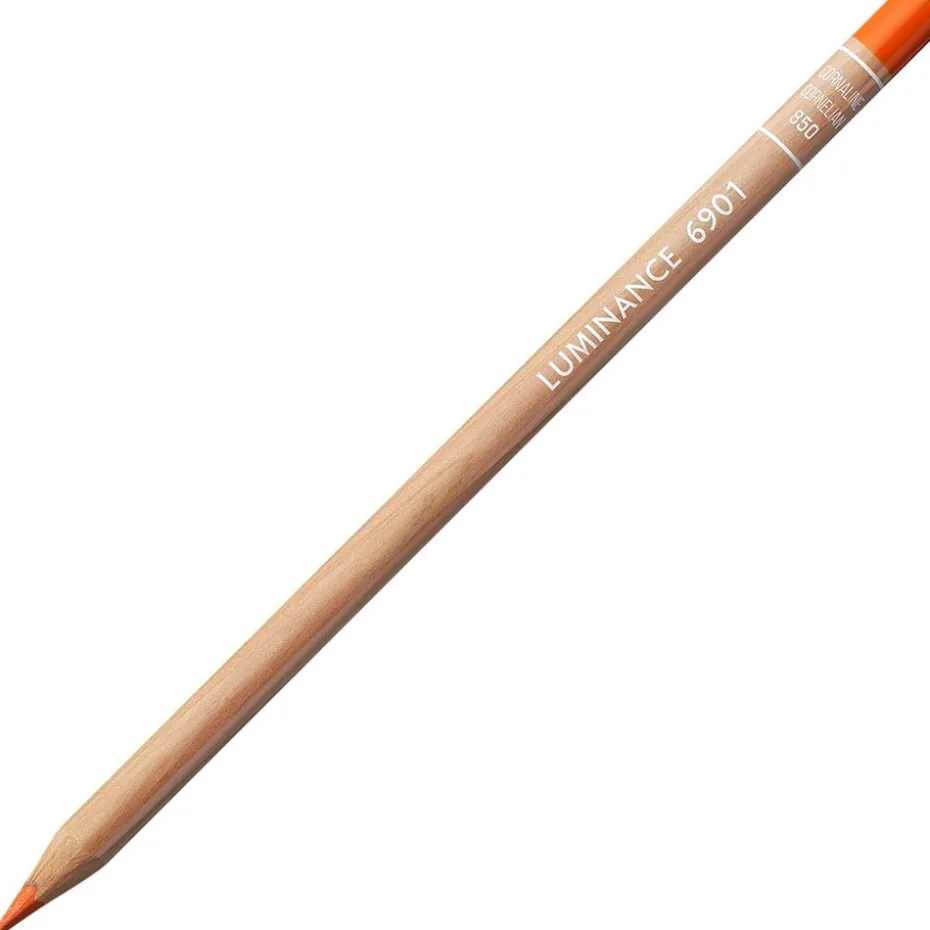 Caran d’Ache Luminance Blyant – 850 Cornelian