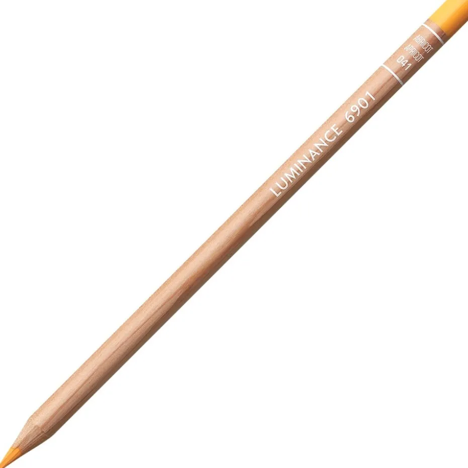 Caran d’Ache Luminance Blyant – 041 Apricot