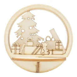Figursett i tre – Julekule Ø: 78mm – Juletre og gaver