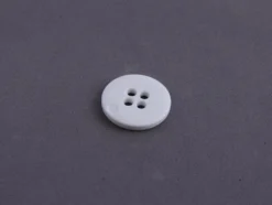 Knapp – Rund – 4-hull 18mm – Hvit
