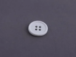 Knapp – Rund – 4-hull 18mm – Hvit