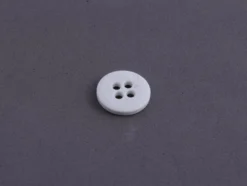 Knapp – Rund – 4-hull 15mm – Hvit