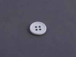 Knapp – Rund – 4-hull 15mm – Hvit