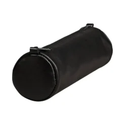 Nomaddict – Skinnpennal rundt Ø:6cm – Sort