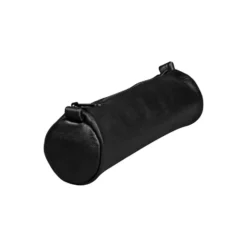 Nomaddict – Skinnpennal rundt Ø:4cm – Sort