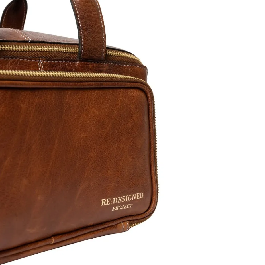 RE:Designed Project 39 Oppbevaring – Walnut/Gold