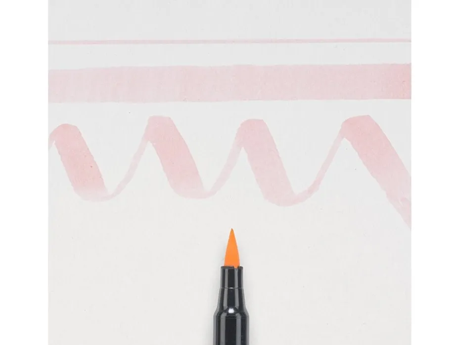 Sakura KOI Coloring Brush Pen – 7 Pale Orange