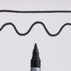Sakura Pen-Touch 130 Marker 1,2mm – 49 Sort
