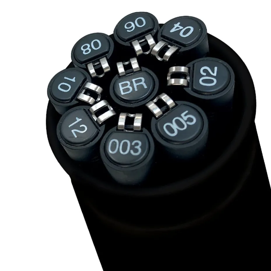 UNI Pin Fineliner – Tube med 9 x Sort – Deep Black